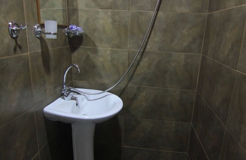 Avlabari Apartment | Hello. I'm Aleko. My apartment is located in the old part of town Avlabari.