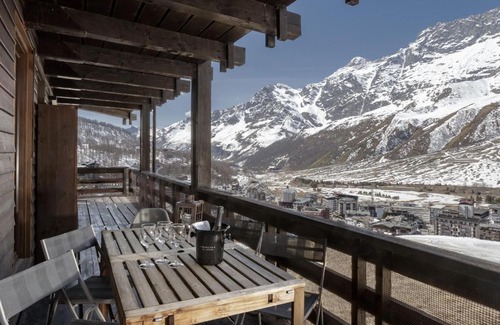 Cervinia Apartment | HelloCHALET - Ski to door Apartment with big terrace overlooking skiruns