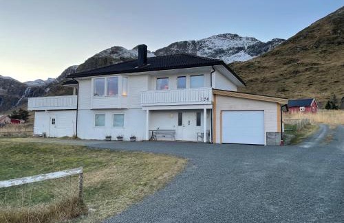 Flakstad House | Heloíse`s accommodation