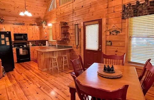 Murphy Cabin | Hemlock Heaven - wooded setting with easy access