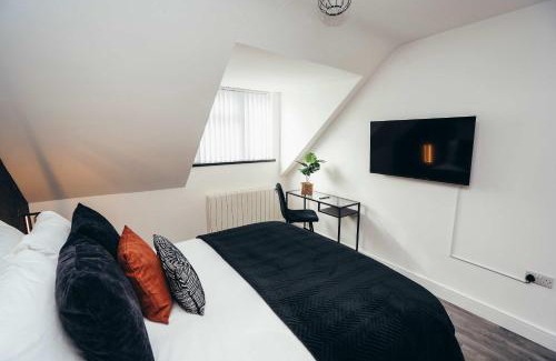 Barrow-on-Trent Apartment | Hen & Chickens Luxury Apartments, Free Parking, By DerBnB