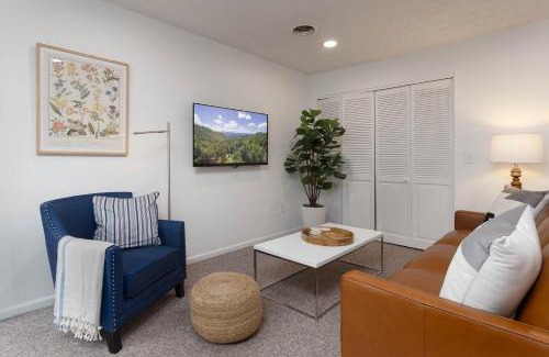 Druid Hills Apartment | Hendo Hideaway Unit B 2bed,1 bath