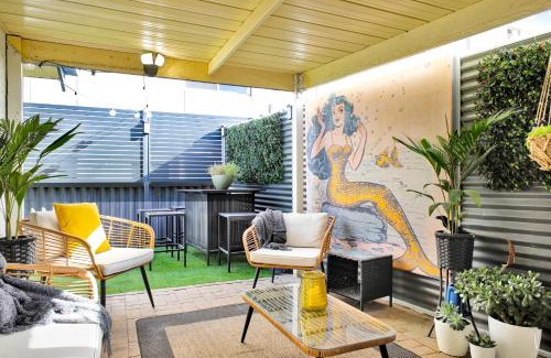 Henley Beach Apartment | Henley Hideaway