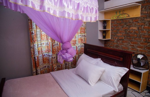 Kamuli Bed & Breakfast | Henotes B&B