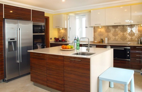 Lagos City Center Apartment | HENRI'S APARTMENTS - 1 (Luxury) - The best in Lagos!