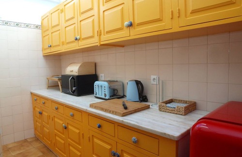Lagos City Center Apartment | HENRI'S APARTMENTS, City Center, Apt. 2 - The best in Lagos!