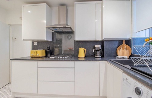 Helensburgh House | Henry Bell - Cosy 2-bedroom cottage