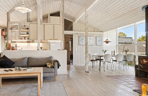 Knebel House | "Henryk" - 350m from the sea by Interhome
