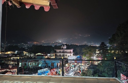 Mallital House | HERB CLUB HOMESTAY is yours a destination home in Nainital.