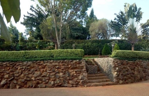 Kitisuru House | Here comes a 2bm Bungalow in Kitusuru fully furnished all ensuit