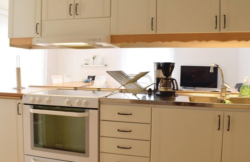 Stora Fro House | Here you will stay only 150 m from the Kalmarsund beach.