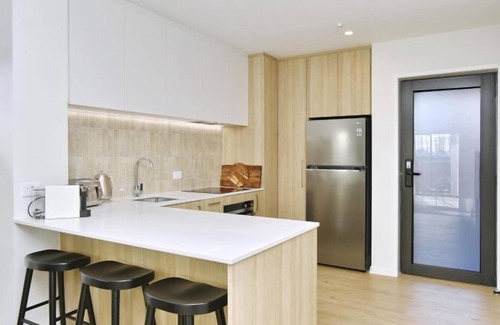 Christchurch City Centre Apartment | Hereford St Apartment-Modern Urban Retreat in Christchurch City