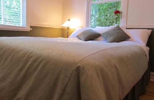 Heriot Bay Hotel | Heriot Bay Inn