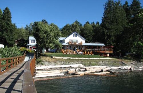 Heriot Bay Hotel | Heriot Bay Inn