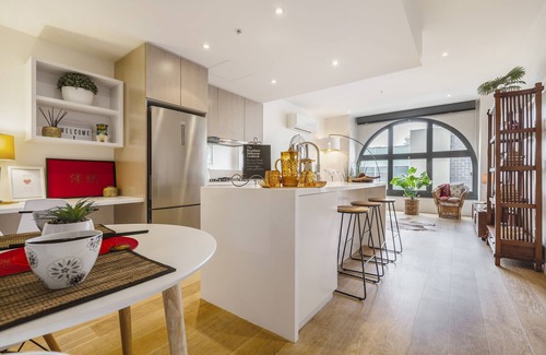 Cremorne Apartment | Heritage charmer close to all sports events