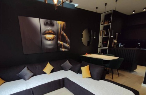Donje Polje Apartment | Heritage Haven Luxurious Apartment in City Center