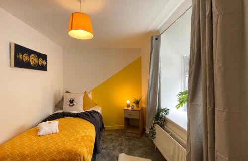 Ebbw Vale House | Heritage House By MGroupSA - Free Parking