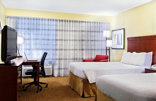 Brookhollow Hotel | Heritage Place Houston Brookhollow