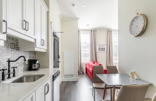 Smiths Falls Apartment | Heritage Rideau 1Br Apartment. Free Parking