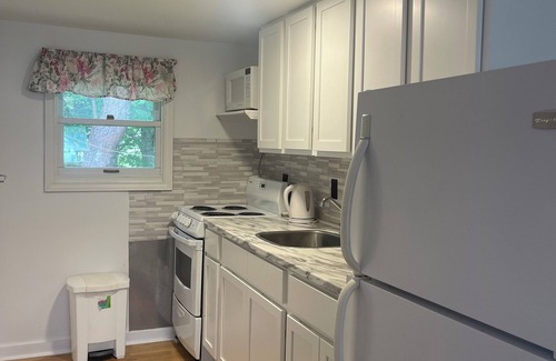 Anne's Land Cottage | Heritage Three-bedroom Cottage (Cottage 1)