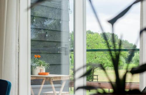 Haaksbergen Apartment | Hermans huisje: het mooiste uitzicht van Twente?