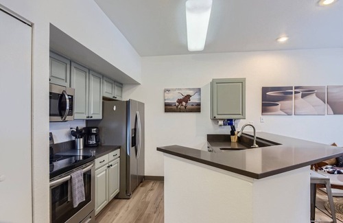 Greenwood Village Condo | HERMI101 Heart of DTC 2 Bedroom