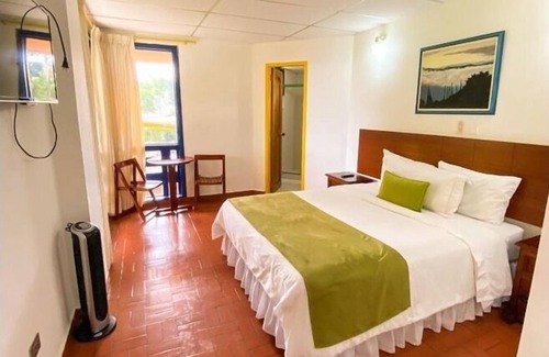 Alegrias Hotel | Hermosa Habitacion Doble Superior En Eco Hotel La Casona