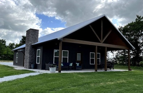 Garvin County Cabin | Heron House - Cabin in retreat-like setting