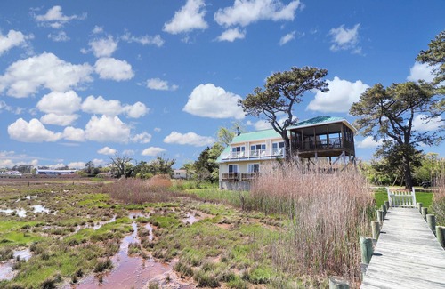 Deep Hole House | Heron's Cove on Salt Meadow - Pet friendly, waterfront home!