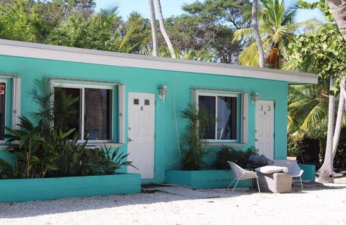 Key Largo House | Heron Studio at Popps Motel – Tranquil Bayfront Retreat