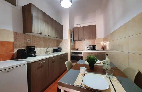 Mets Apartment | Hestia-Walk to Ancient & Modern Athens like localn