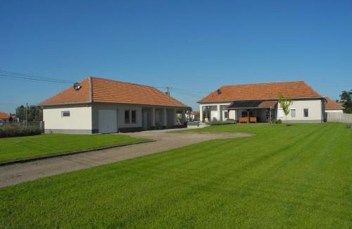 Poroszlo House | Het Herenhuis