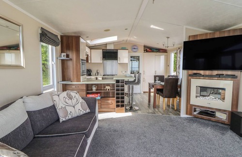 Llanllwchaiarn Cottage | HEULWEN, family friendly, country holiday cottage in New Quay