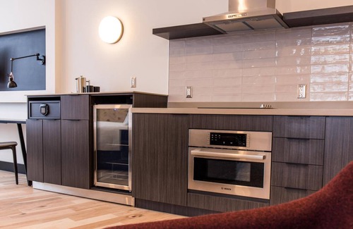 Corner Brook Hotel | Hew & Draw Hotel