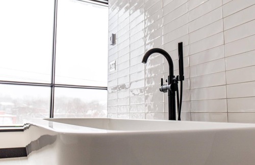 Corner Brook Hotel | Hew & Draw Hotel