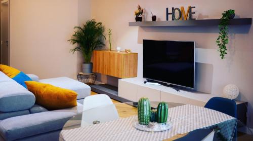 Nou Moles Apartment | Hexagonal Design Apartment