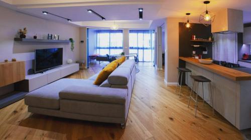 Nou Moles Apartment | Hexagonal Design Apartment