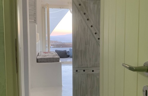 Stelida Villa | Heyblue Seaside 2 villas - sky above, sand below