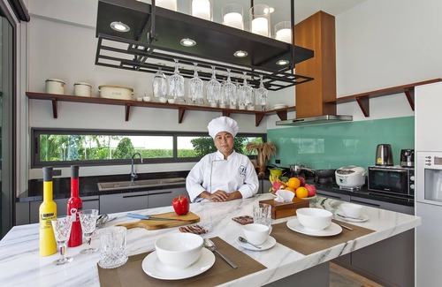 Nong Prue Villa | Hi At Home - 4BR Luxury Pool Villa in Pattaya