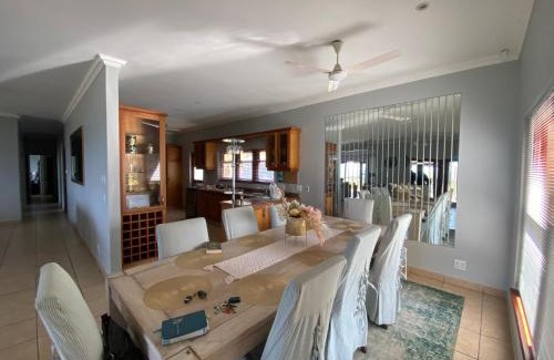 Hibberdene House | Hibberdene Holiday Home