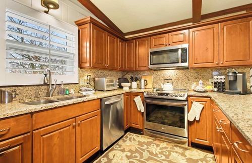 Beech Mountain House | Hibernation Station: Golf Course Retreat