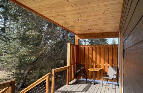Anchor Point House | Hibernation Station - Two Bedroom Cabin