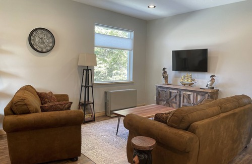 Anchor Point House | Hibernation Station - Two Bedroom Cabin