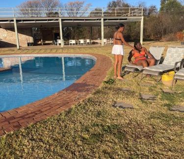 Magaliesberg Hotel | Hibon Lodge