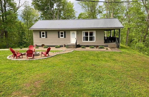 Greenup Cabin | Hickory House - 3 bedroom, open and spacious