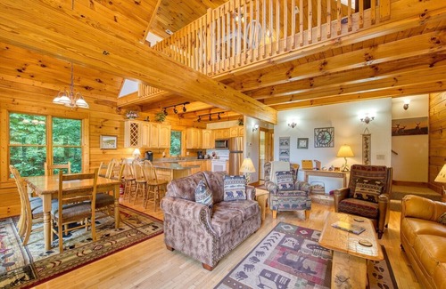 Maggie Valley Cabin | Hickory Ridge Getaway - 3 BR, 3 1/2 BA, Hot Tub, Game Room, Mountain Views