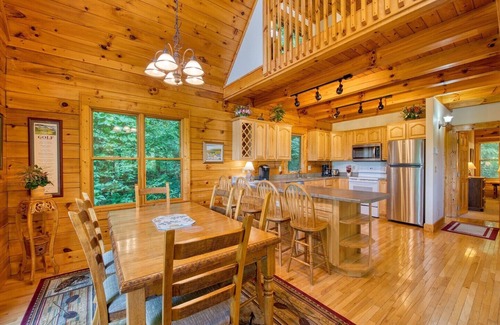 Maggie Valley Cabin | Hickory Ridge Getaway - 3 BR, 3 1/2 BA, Hot Tub, Game Room, Mountain Views