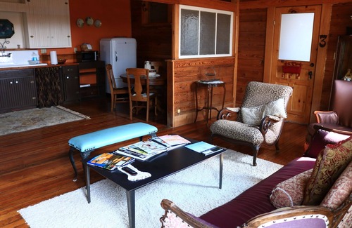 Hico Hotel | Hico's Upstairs Inn