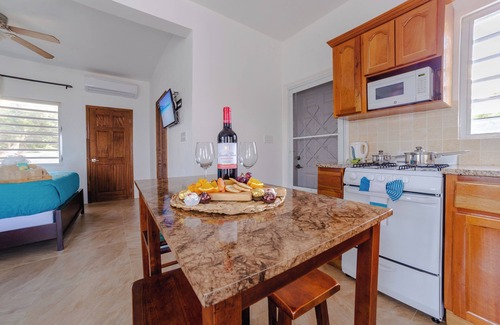 The Valley Apartment | Hidden Cottage Turquoise-Shoal Bay East 5 minutes drive