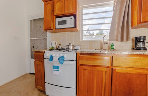 The Valley Apartment | Hidden Cottage Turquoise-Shoal Bay East 5 minutes drive